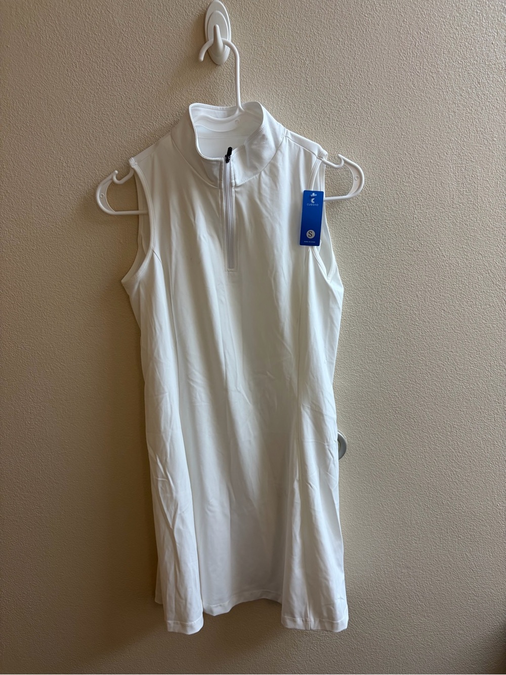 NWT Sleeveless White Zip-Front Women’s Dress
